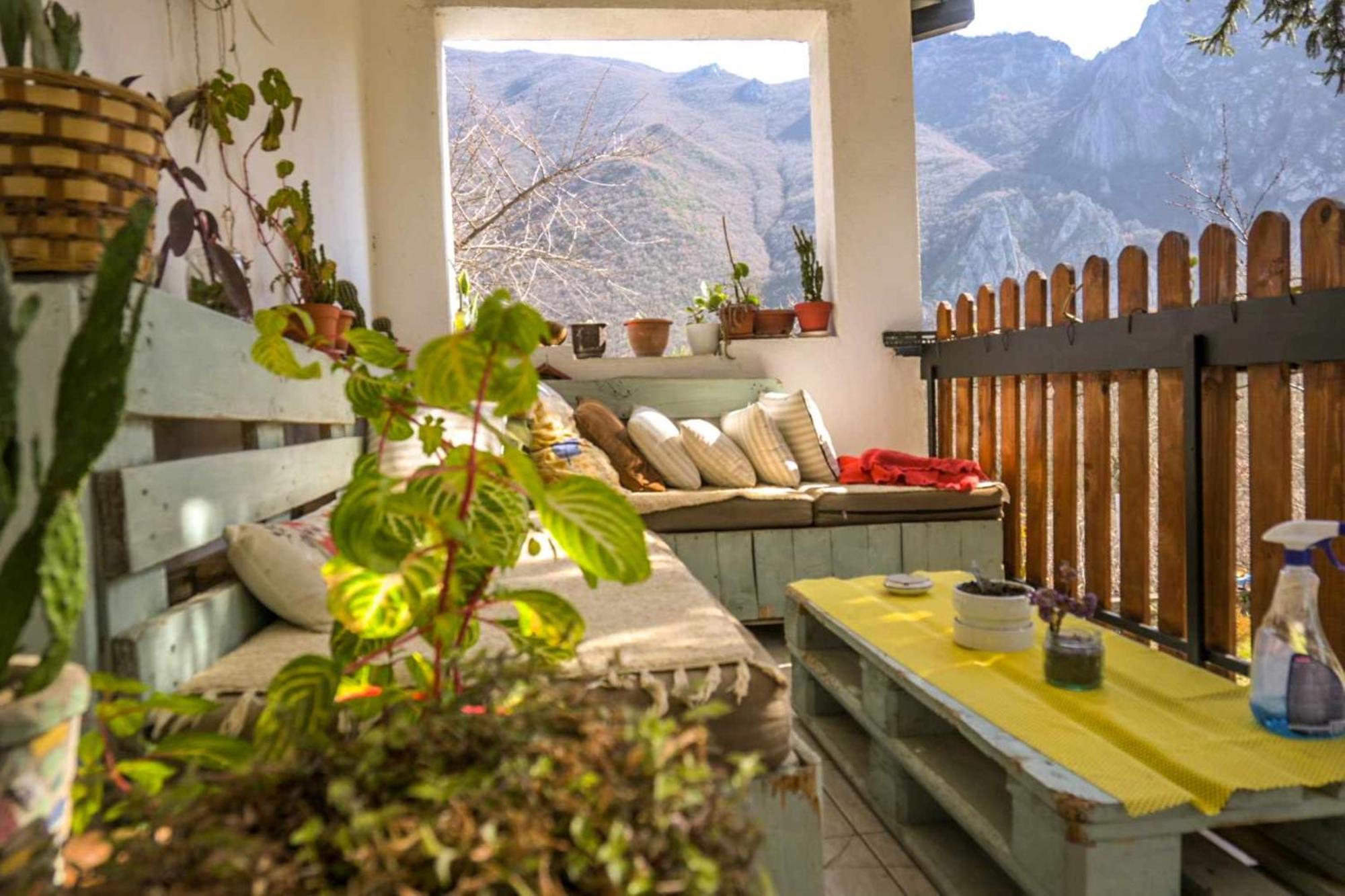 Canyon Matka - Unique Place For Stay Skopje Exteriör bild